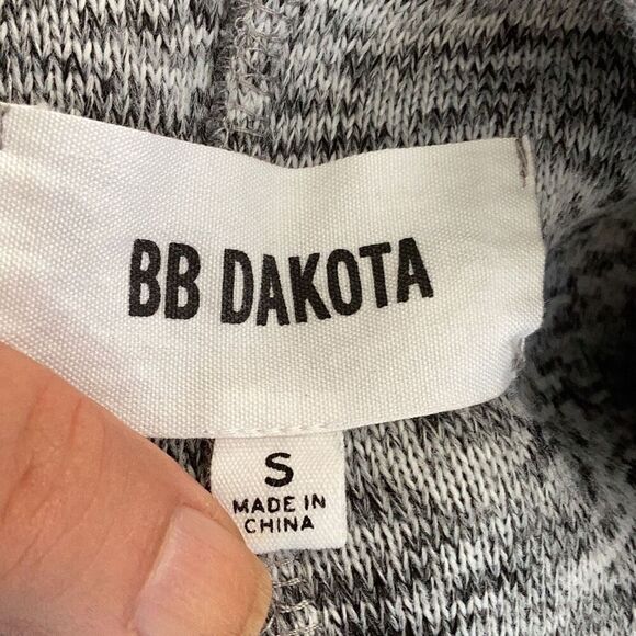 BB Dakota Gray Maggie Fleece Drape Collar Sweater Jacket Women’s Small Zip Coat - Picture 7 of 9